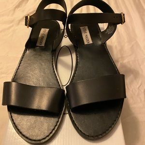 Steve Madden black sandals